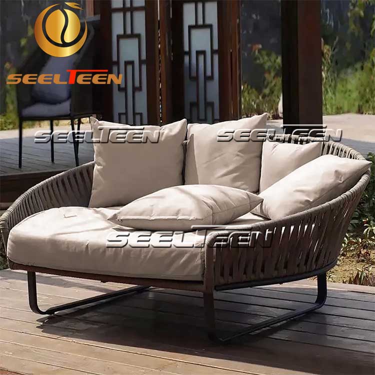 Rattan Outdoor Daybed with Cushion Pillow Aluminum Frame